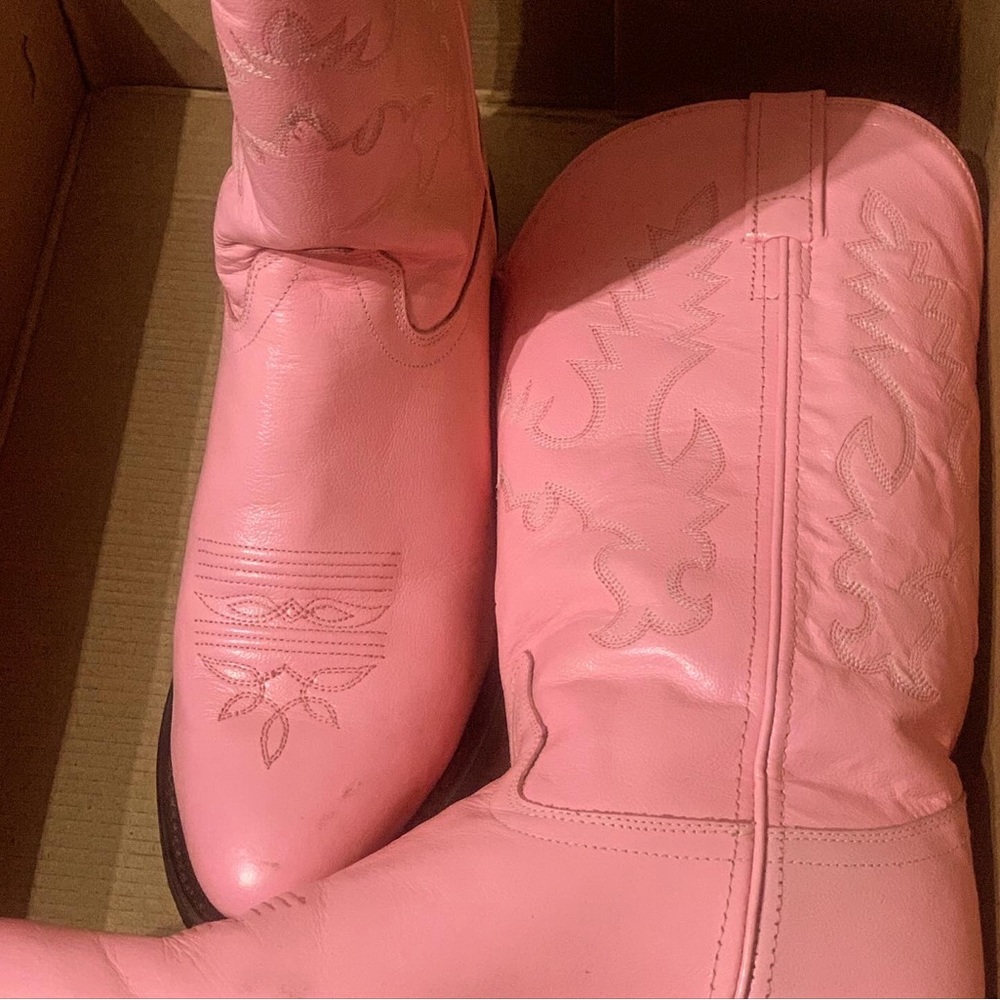 Western boots for women